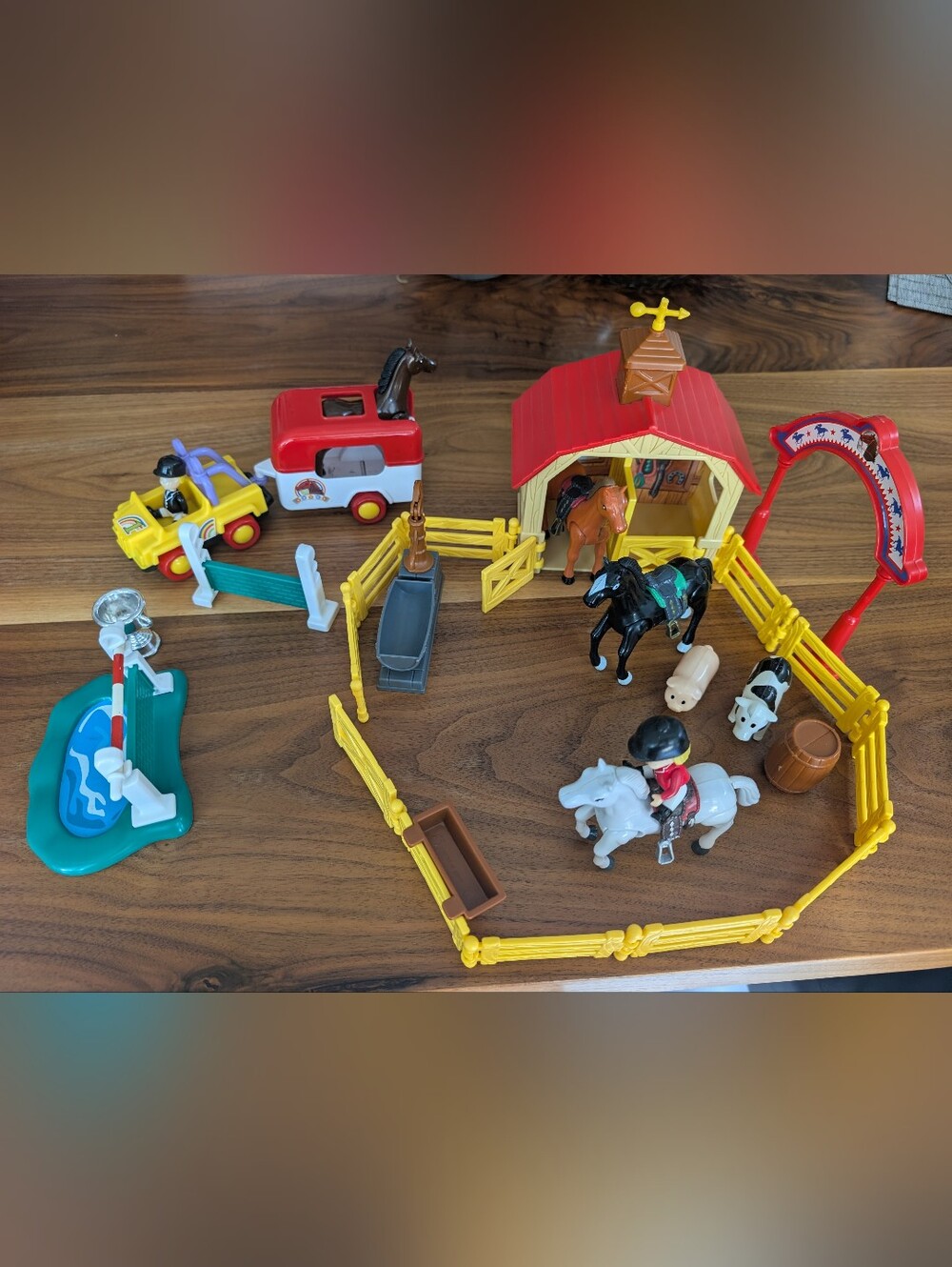 Vintage 1997 Avon Kids Horse Around Play Set